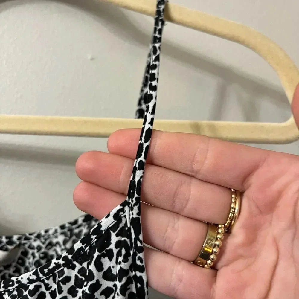 Banana Republic Heritage Women Jumpsuit Silk 2 Black White Animal Print Overalls